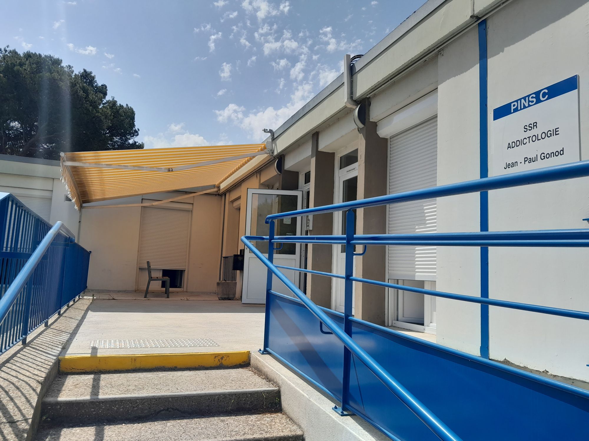 Entrée vers le service